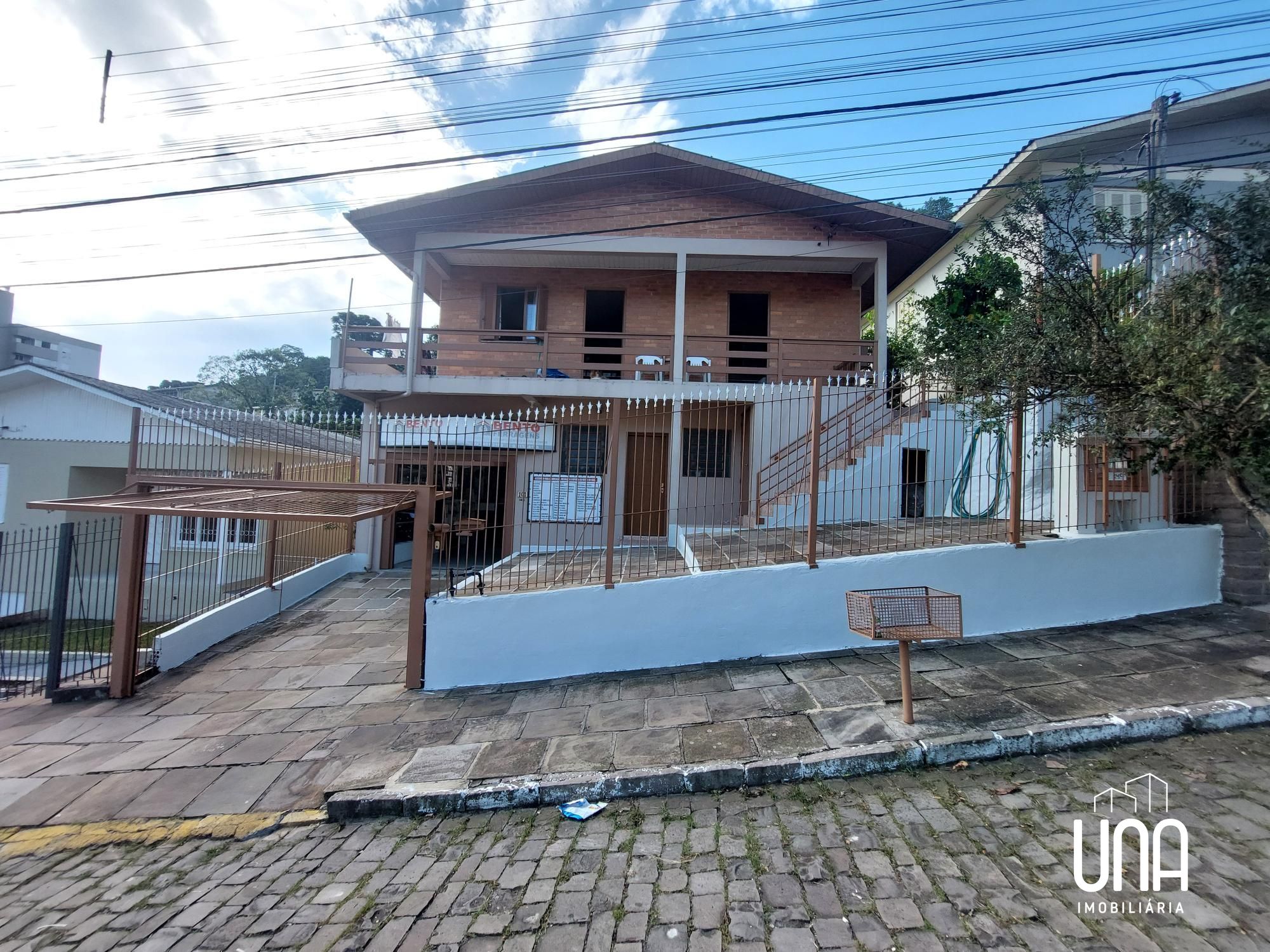 Casa, 5 quartos, 200 m² - Foto 1