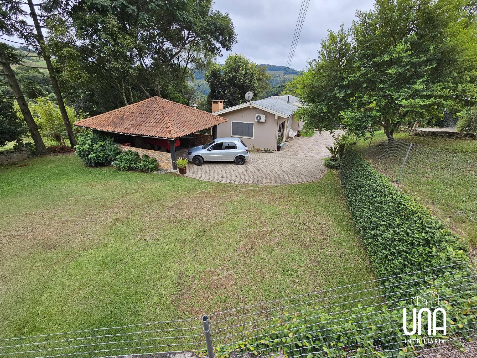 Chácara, 3 quartos, 1089 m² - Foto 1