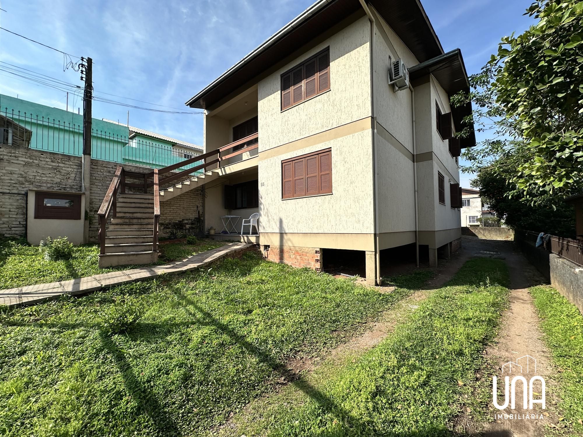 Casa, 6 quartos, 232 m² - Foto 2