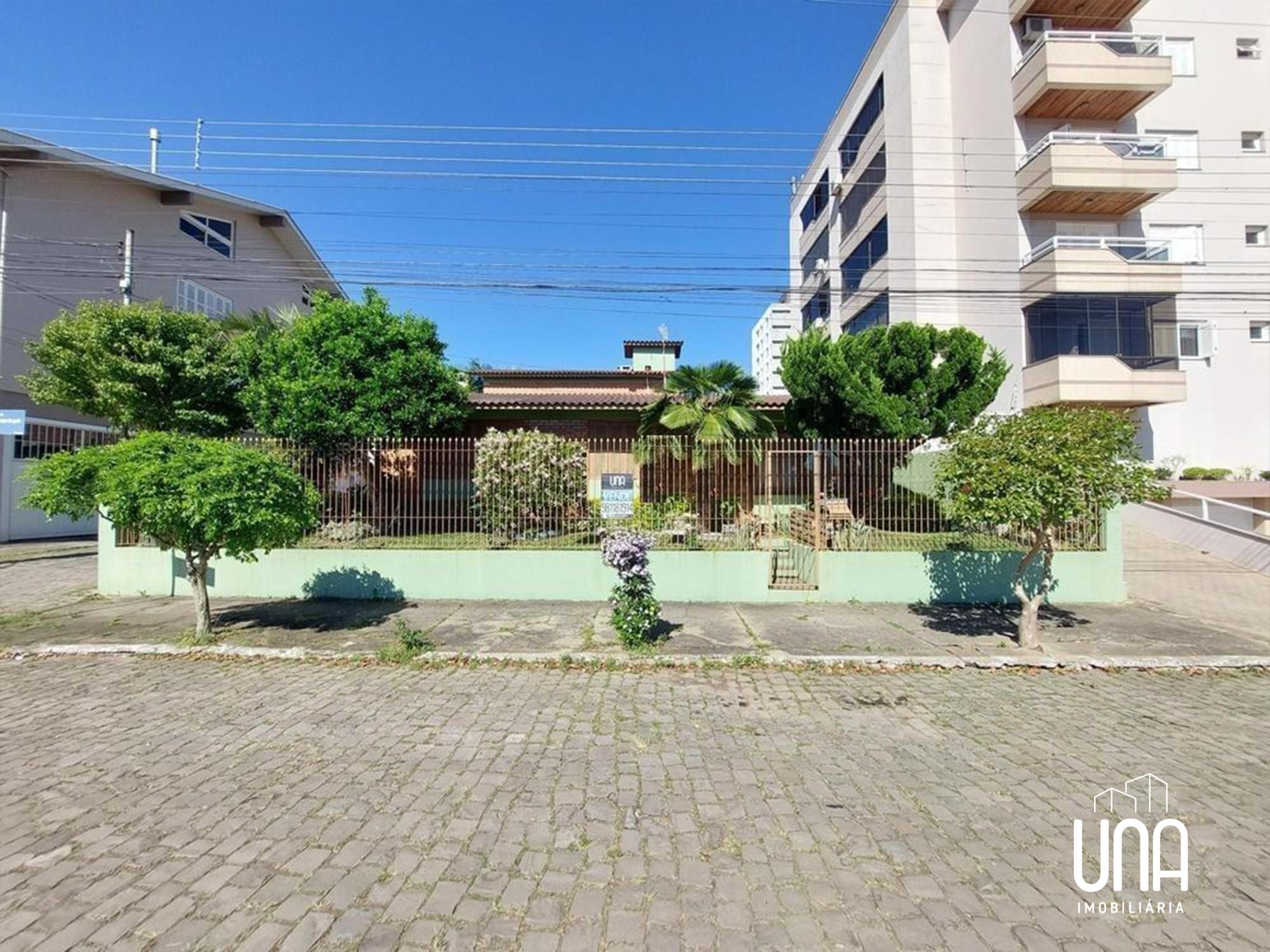 Casa, 4 quartos, 312 m² - Foto 2