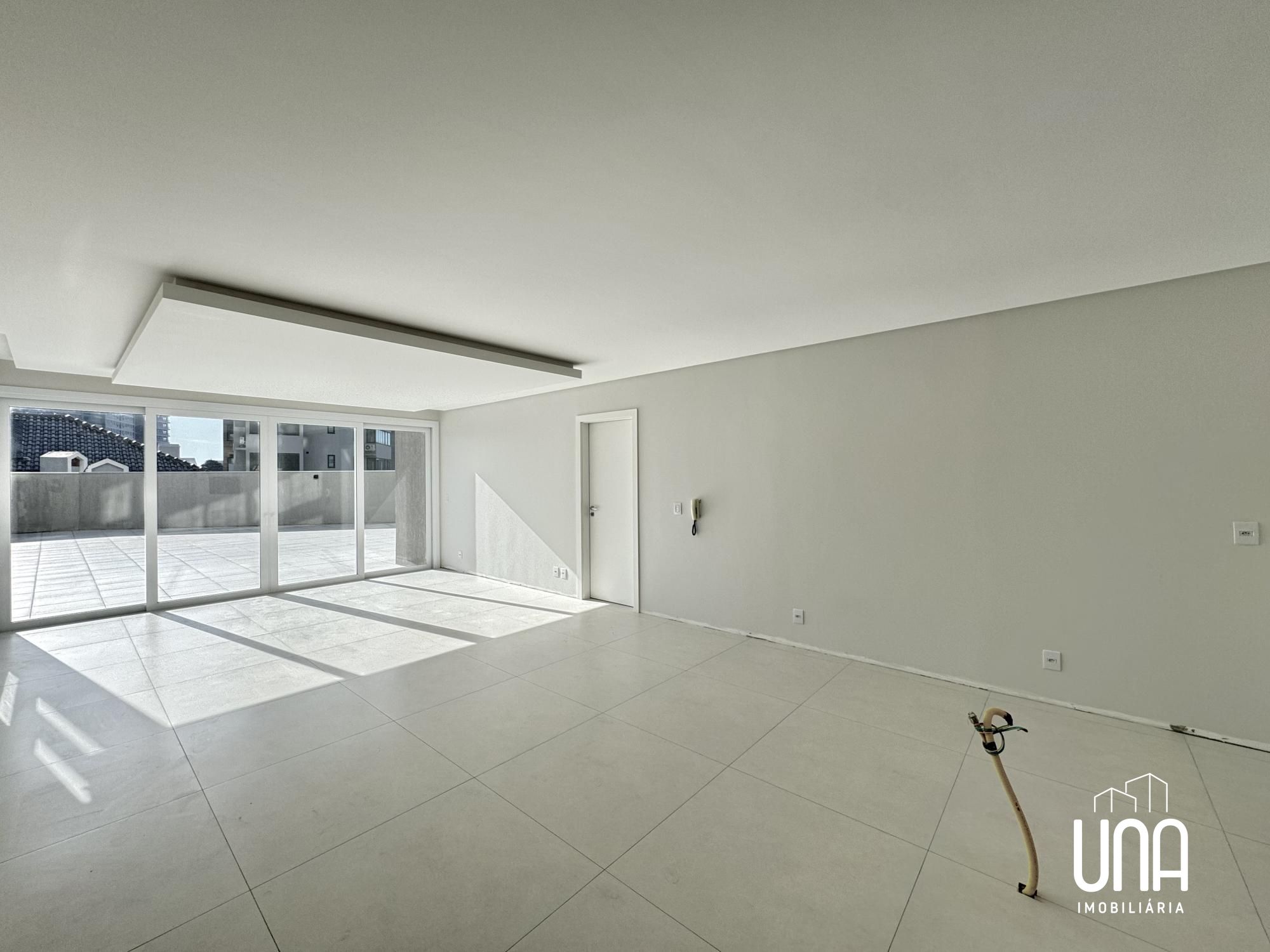 Apartamento, 3 quartos, 327 m² - Foto 1