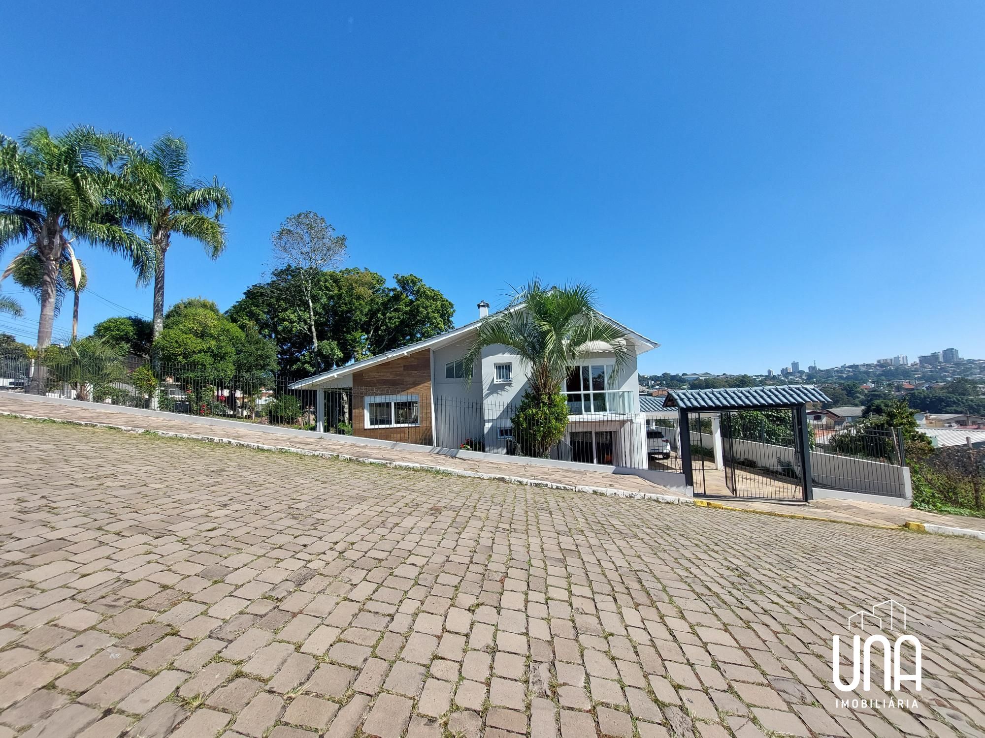 Casa, 3 quartos, 184 m² - Foto 1
