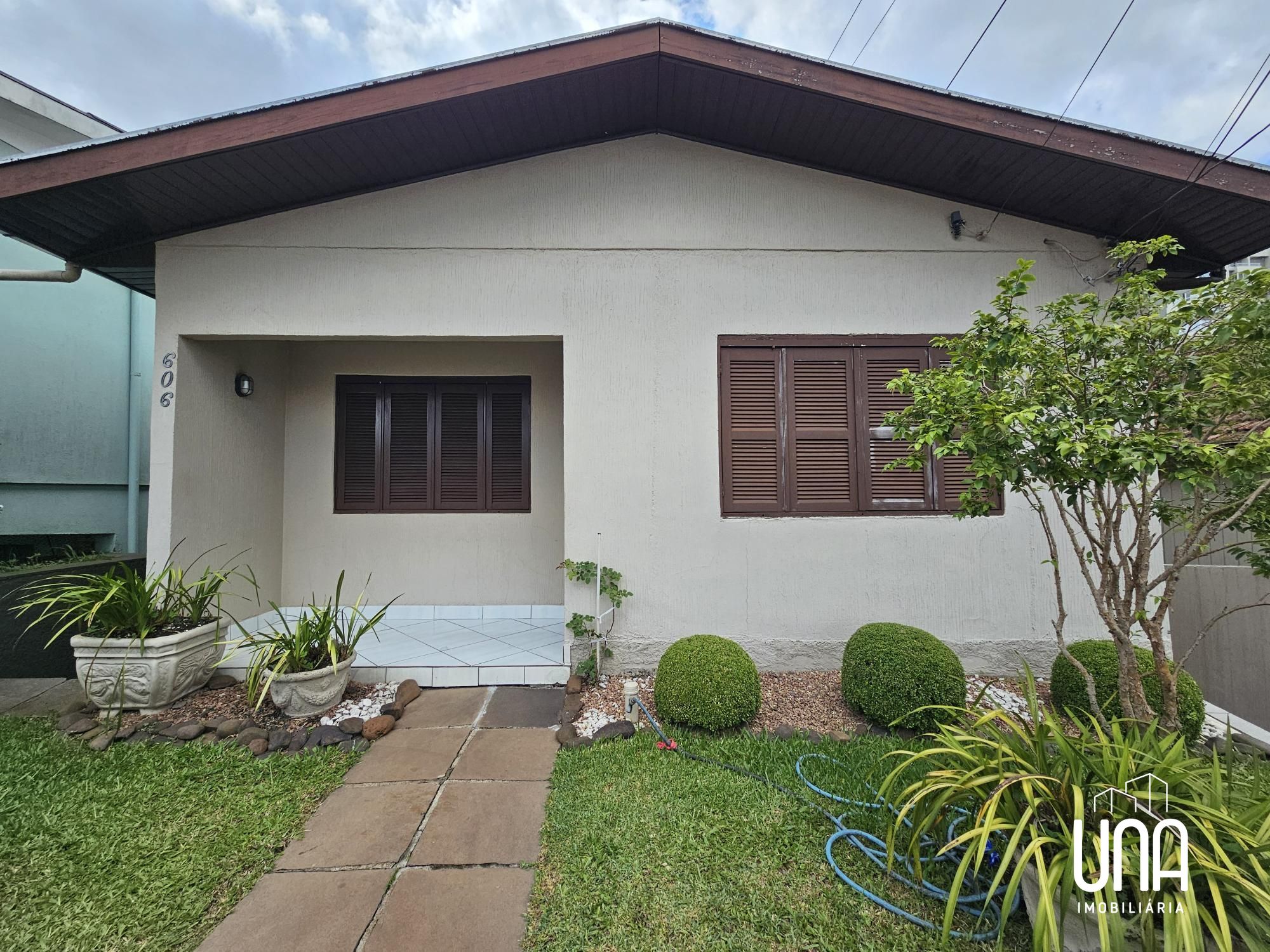 Casa, 7 quartos, 330 m² - Foto 2