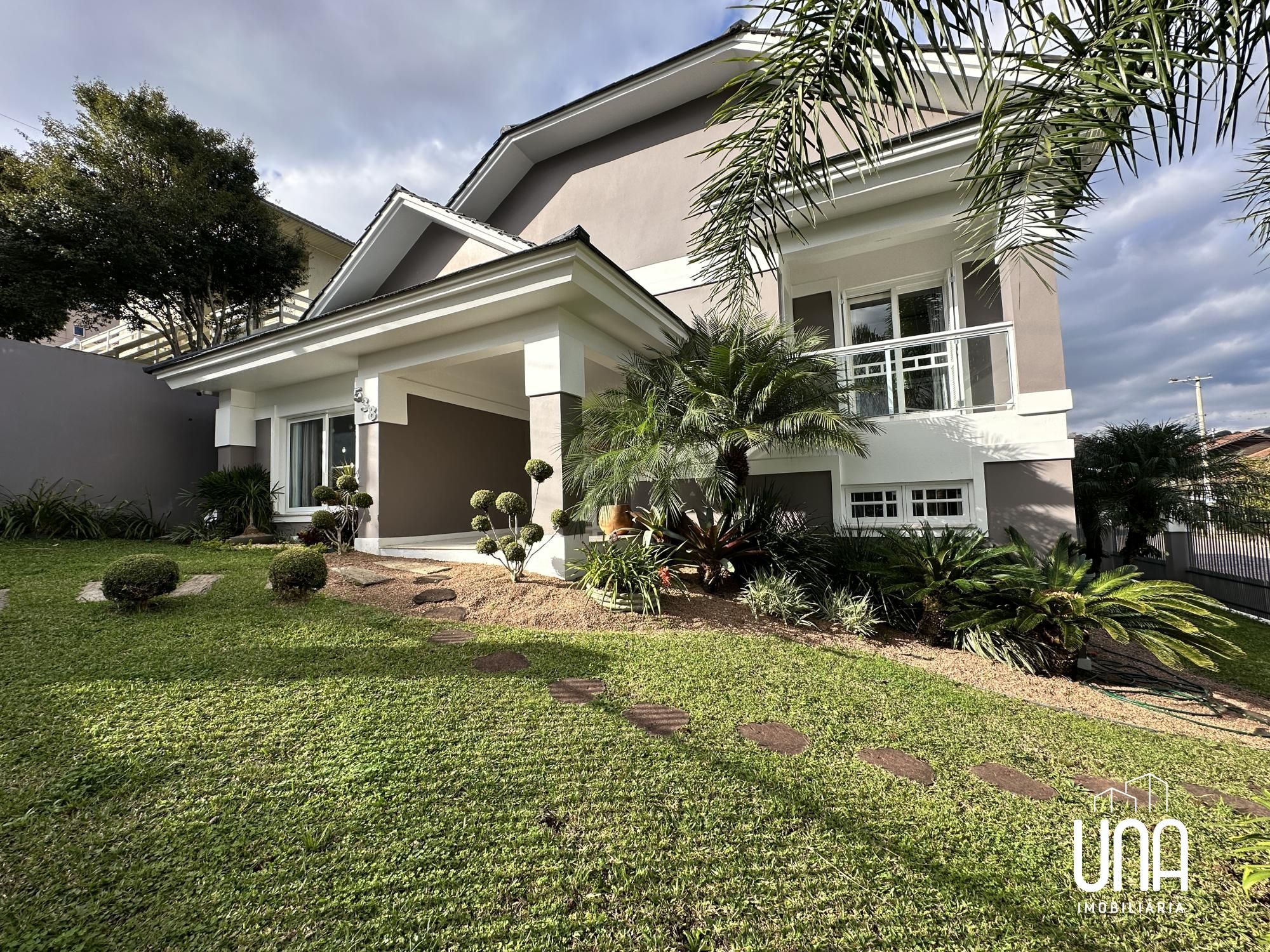 Casa, 3 quartos, 308 m² - Foto 1