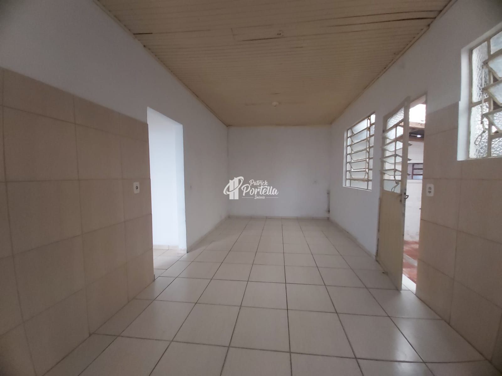 Casa à venda com 2 quartos, 90m² - Foto 11