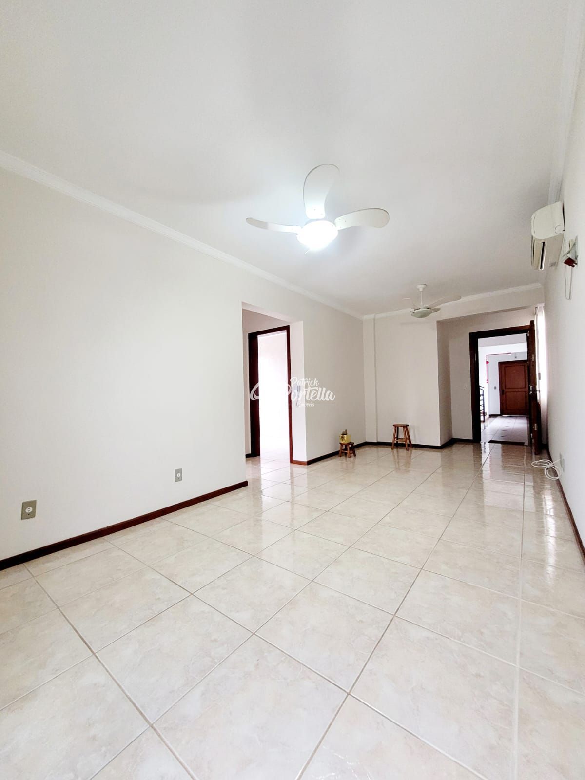 Apartamento à venda com 1 quarto, 60m² - Foto 3