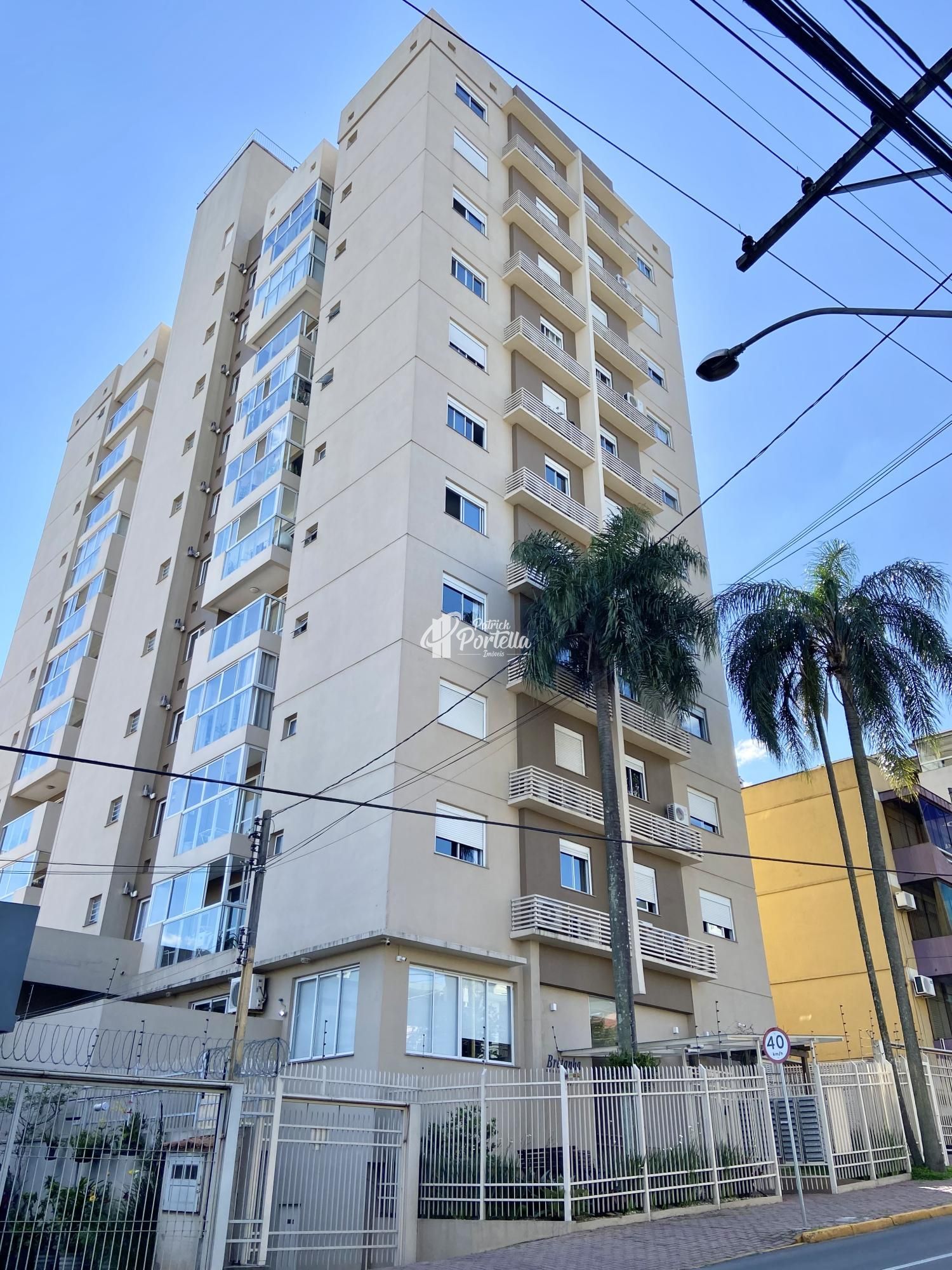 Apartamento à venda com 3 quartos, 93m² - Foto 1