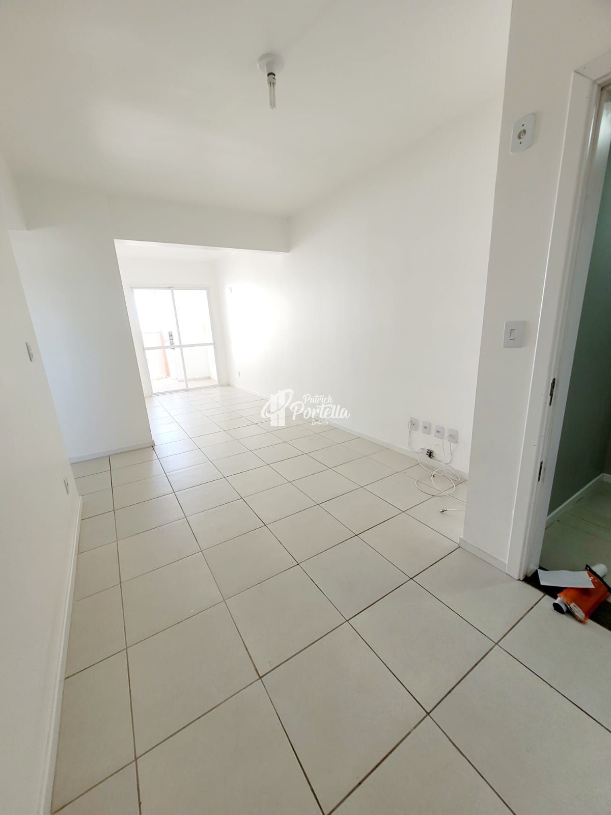 Apartamento para alugar com 2 quartos, 77m² - Foto 3