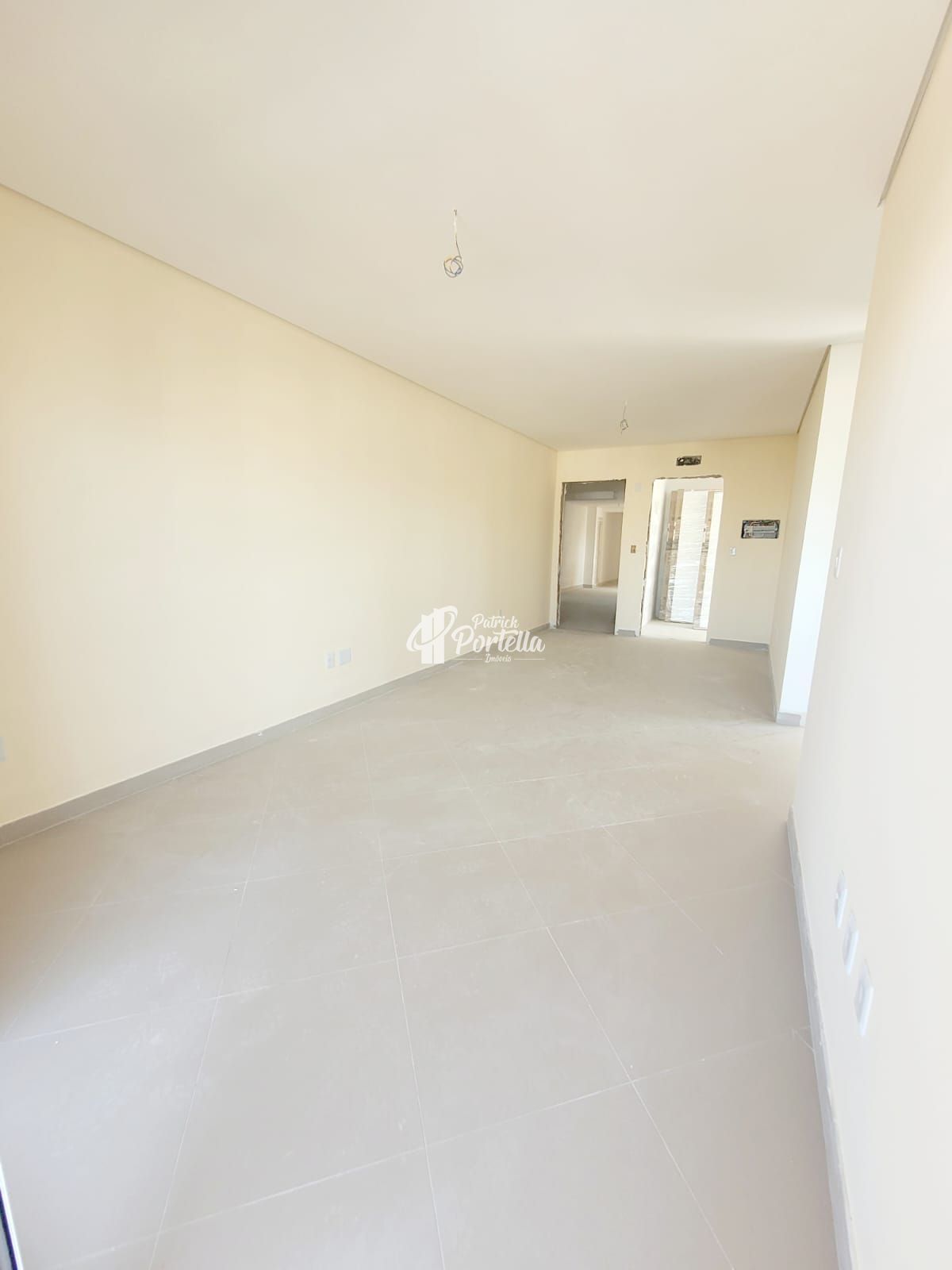 Apartamento à venda com 2 quartos, 68m² - Foto 5