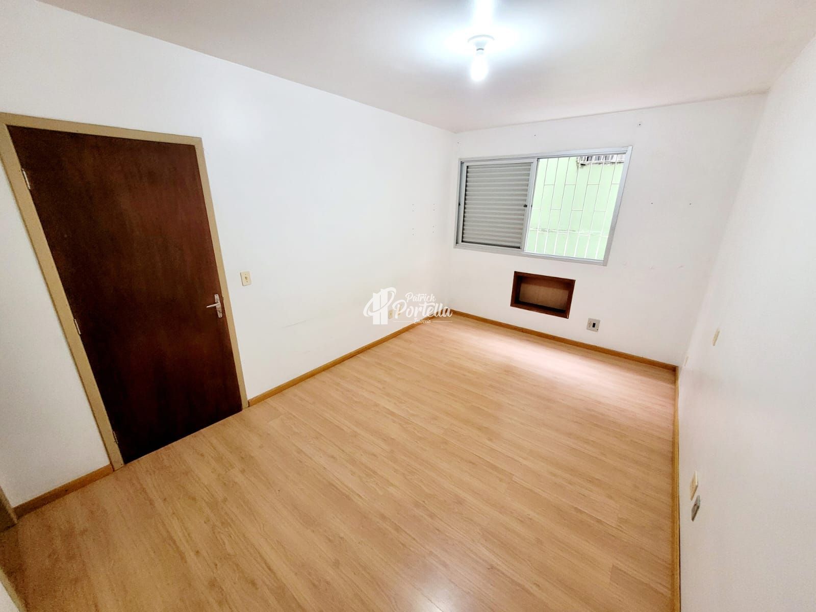 Apartamento à venda com 1 quarto, 55m² - Foto 8