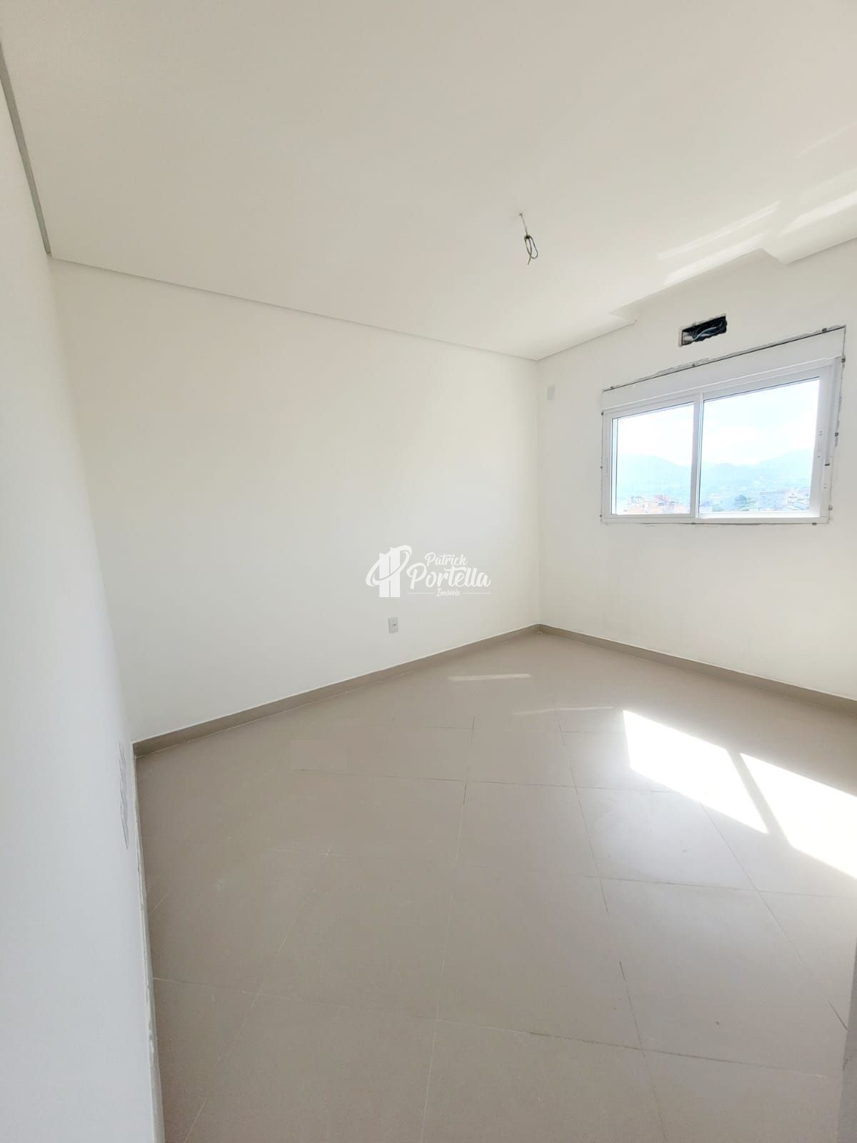 Apartamento à venda com 2 quartos, 76m² - Foto 11