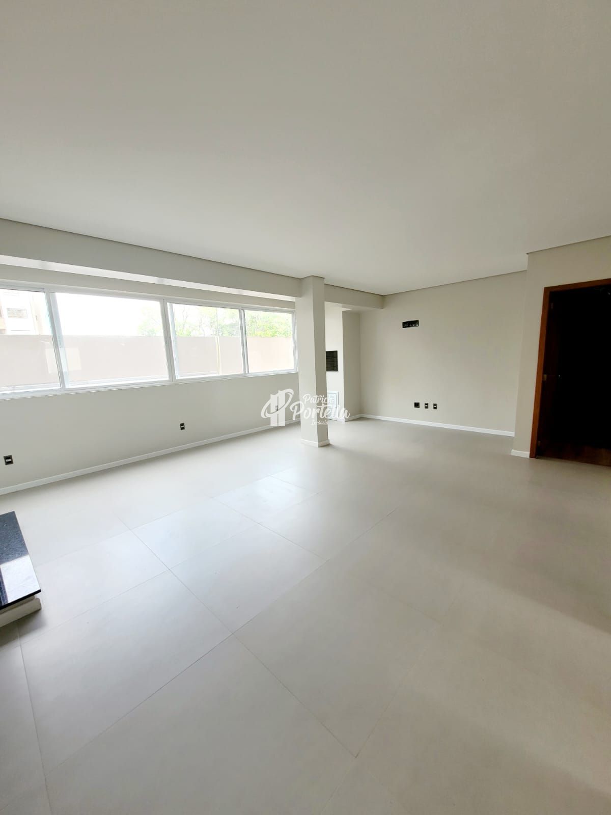 Apartamento à venda com 3 quartos, 107m² - Foto 6