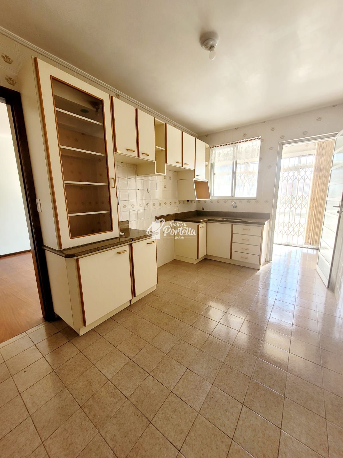 Apartamento para alugar com 2 quartos, 117m² - Foto 5