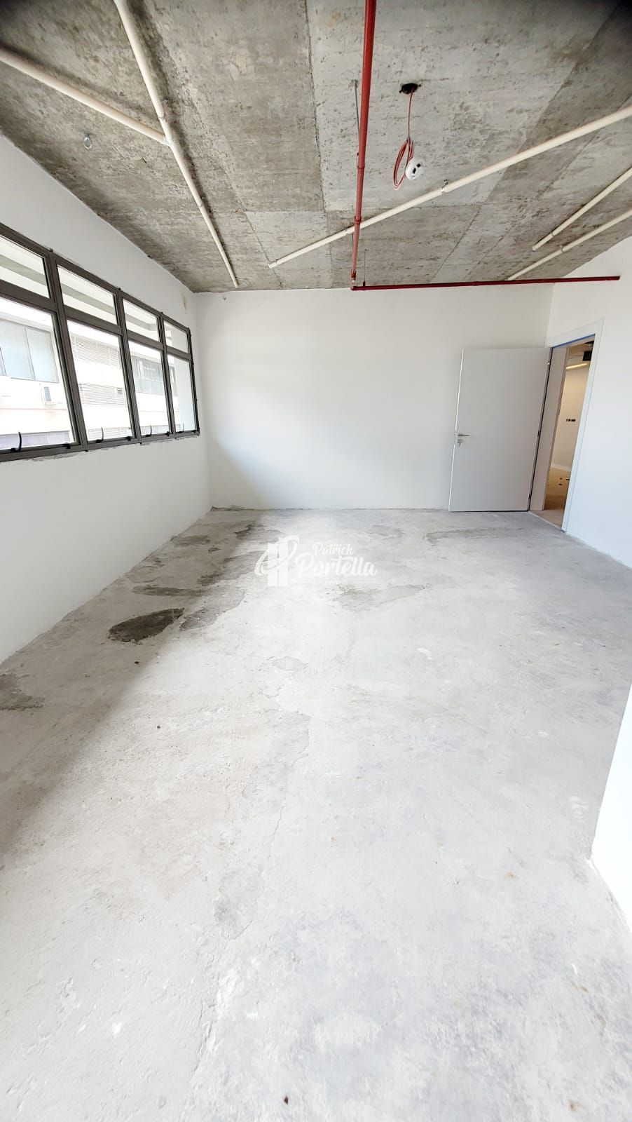 Conjunto Comercial-Sala à venda e aluguel com 1 quarto, 38m² - Foto 9