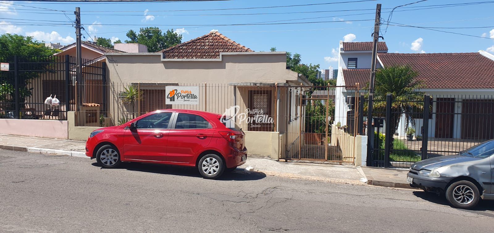 Casa à venda com 5 quartos, 120m² - Foto 1