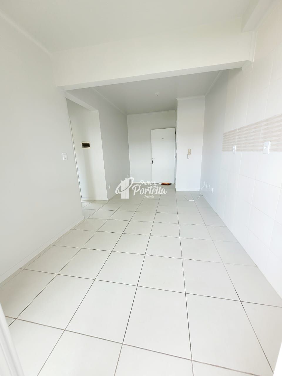 Apartamento à venda com 2 quartos, 66m² - Foto 4