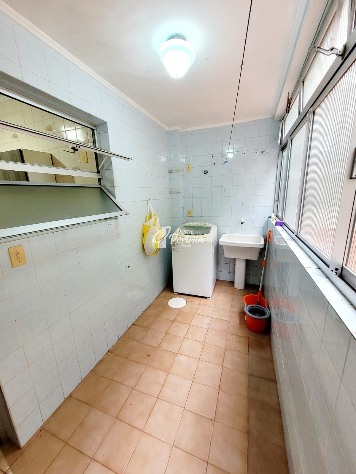 Apartamento à venda com 1 quarto, 55m² - Foto 5