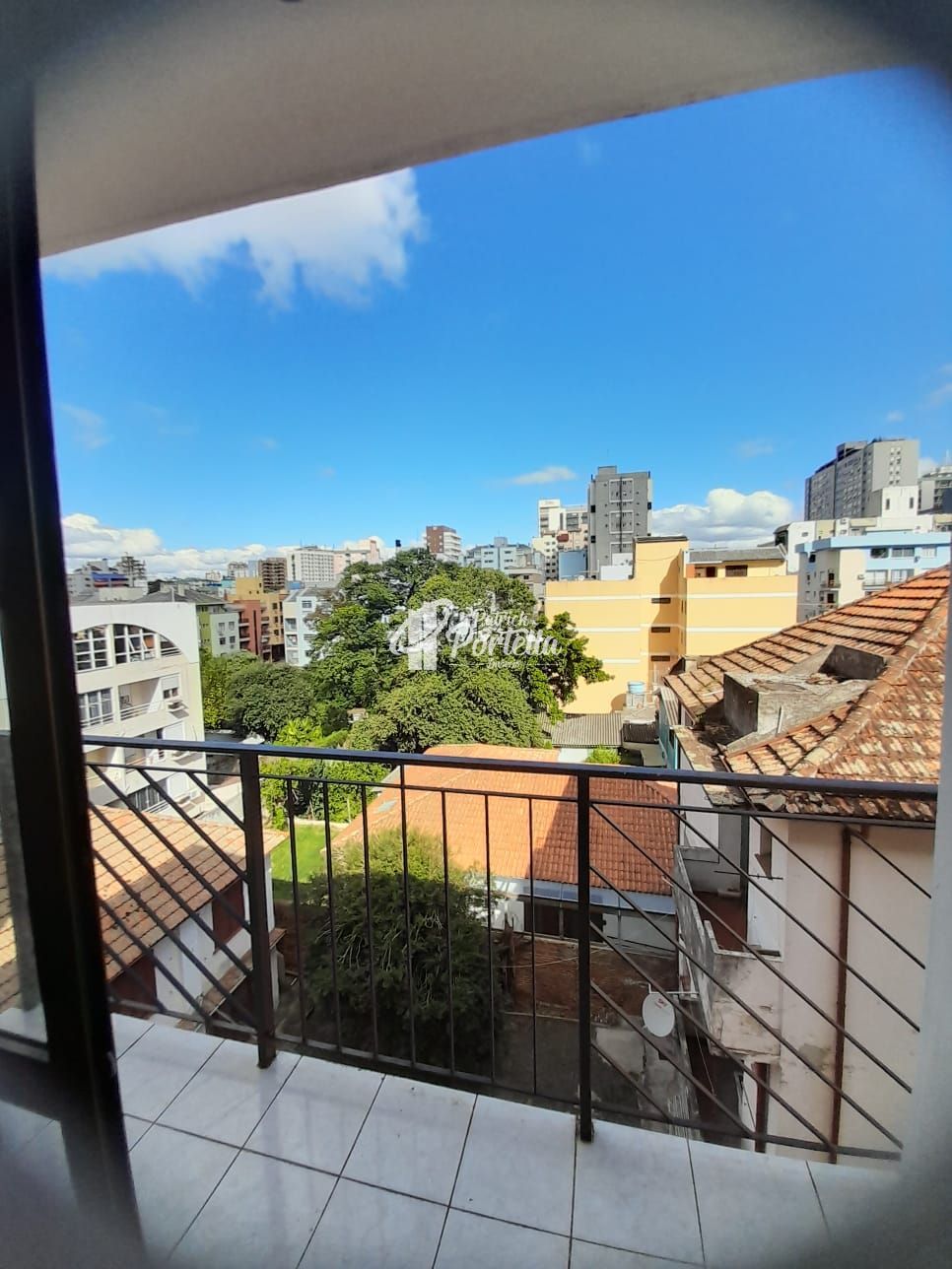 Apartamento à venda com 1 quarto, 41m² - Foto 2