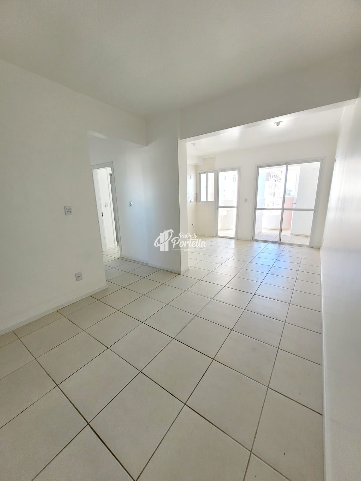 Apartamento para alugar com 2 quartos, 77m² - Foto 4