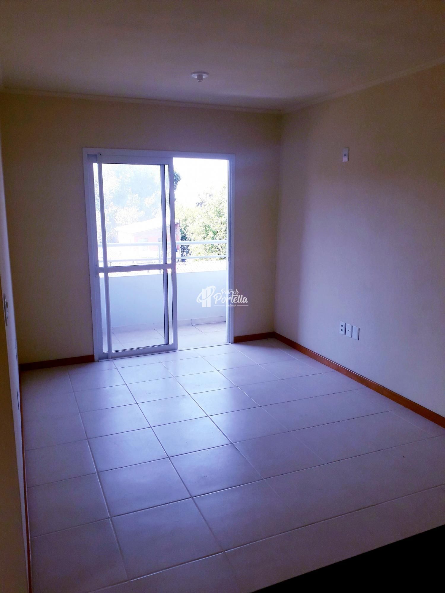 Apartamento à venda com 2 quartos, 70m² - Foto 2