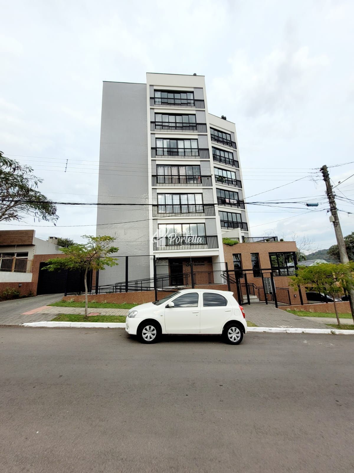 Apartamento à venda com 2 quartos, 83m² - Foto 2