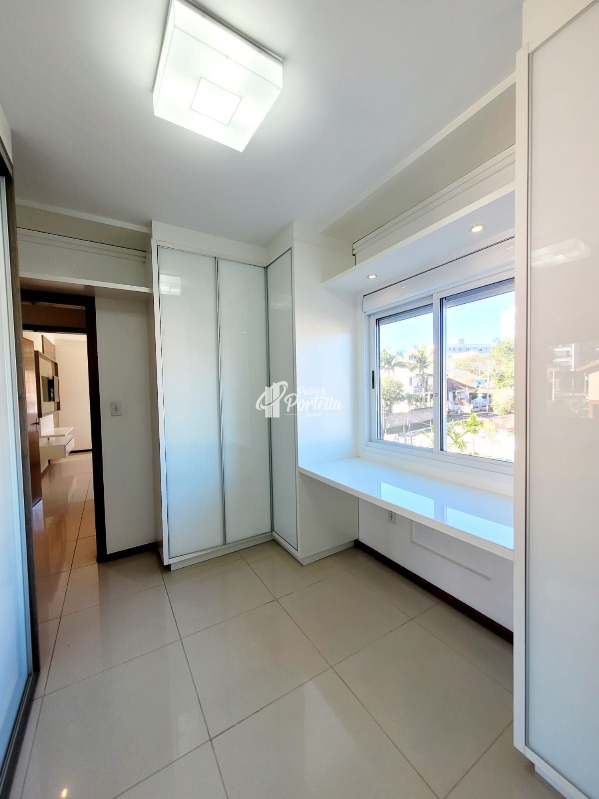 Apartamento à venda com 2 quartos, 77m² - Foto 13