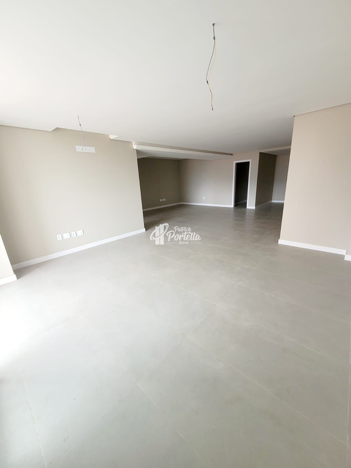 Apartamento à venda com 3 quartos, 193m² - Foto 19