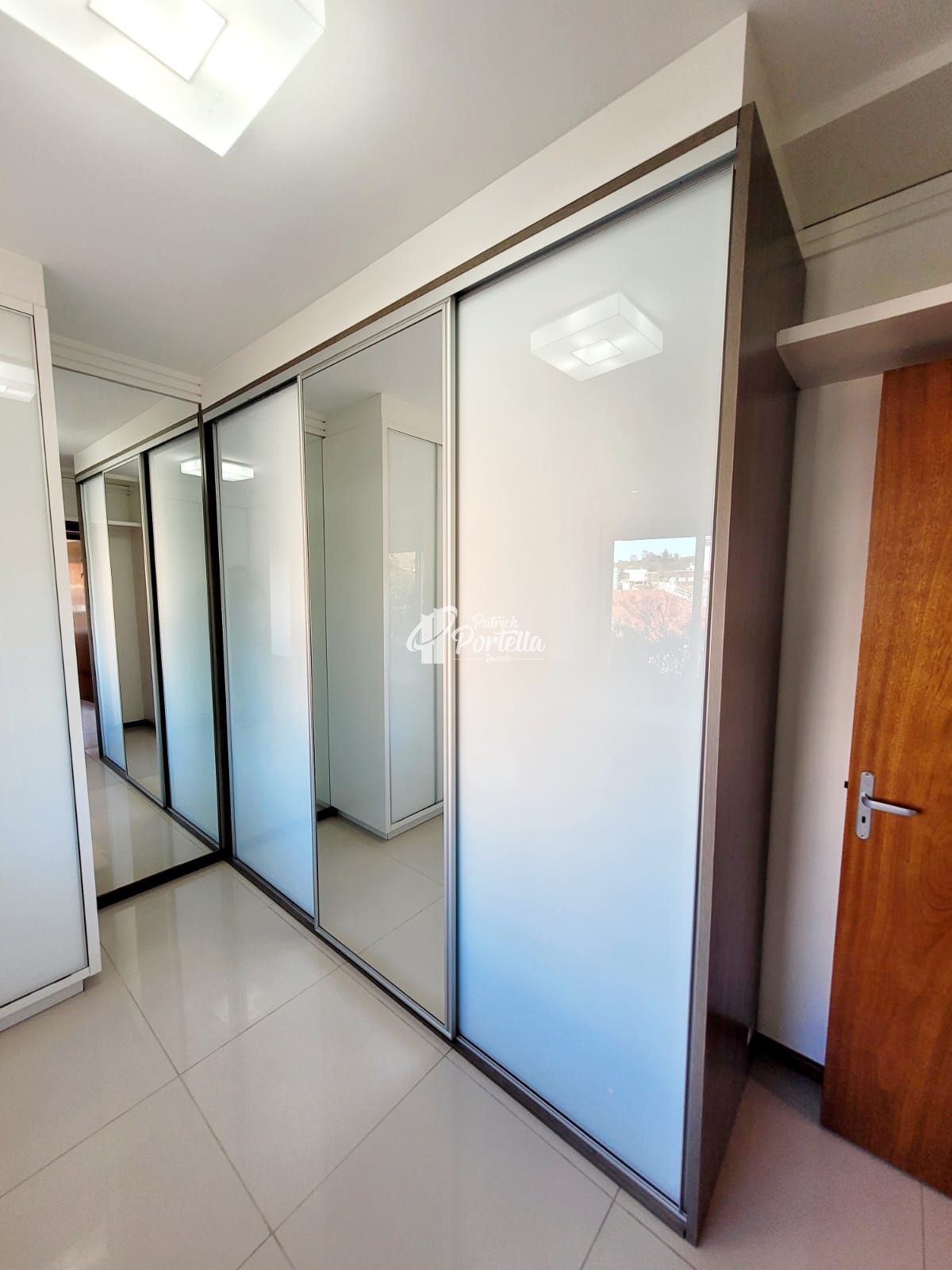 Apartamento à venda com 2 quartos, 77m² - Foto 14