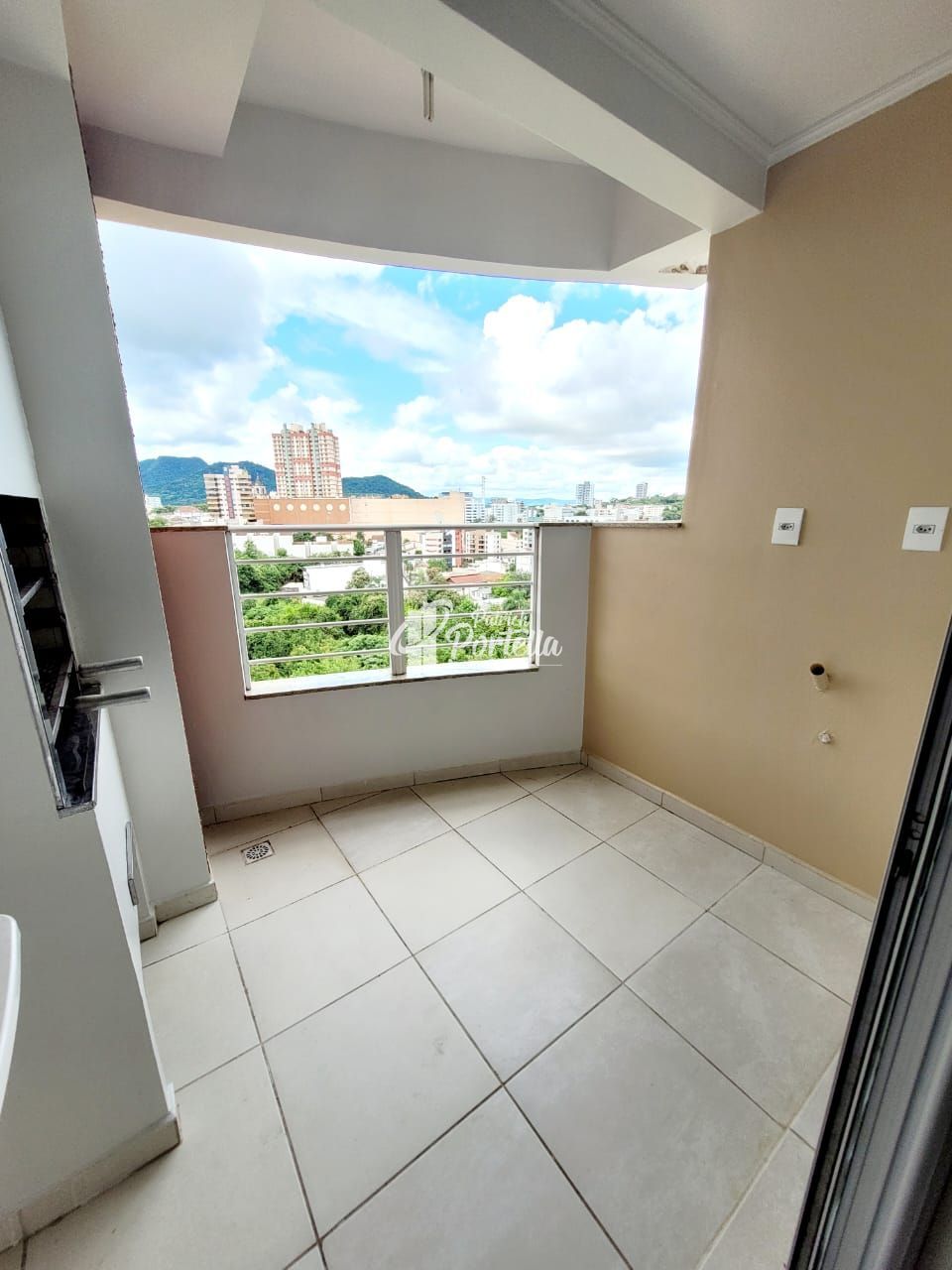 Apartamento à venda com 2 quartos, 66m² - Foto 5