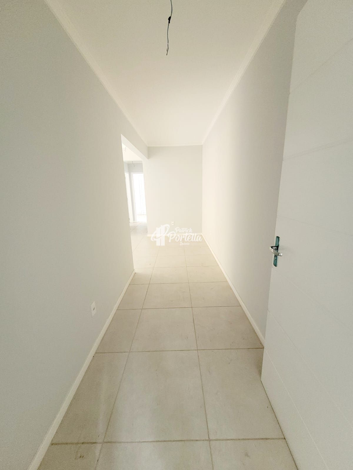 Apartamento à venda com 2 quartos, 83m² - Foto 3