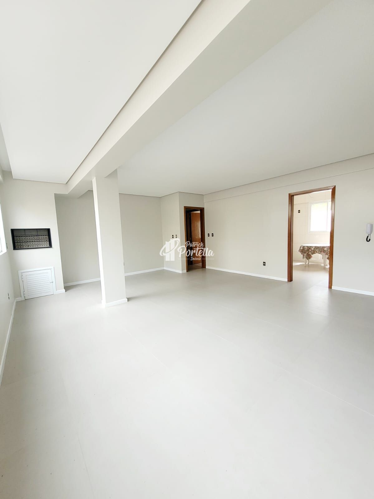 Apartamento à venda com 3 quartos, 107m² - Foto 8