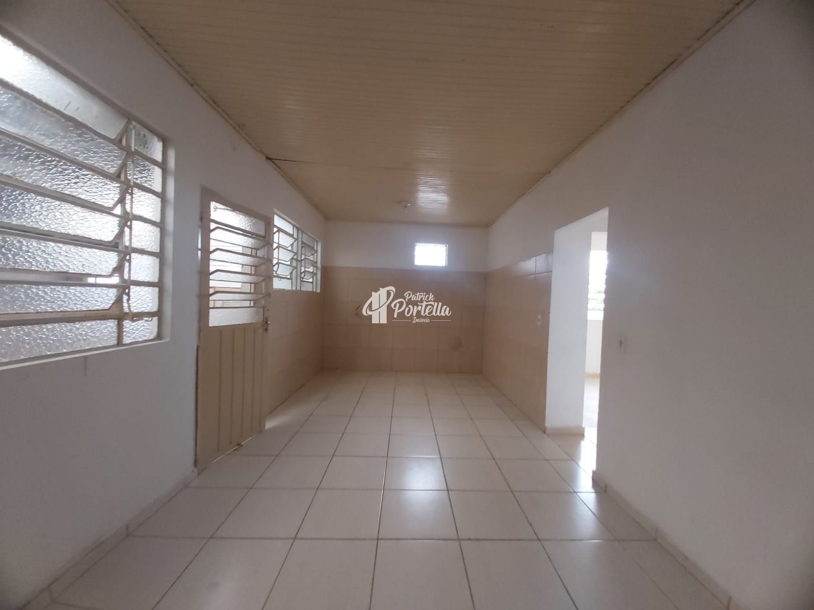 Casa à venda com 2 quartos, 90m² - Foto 7