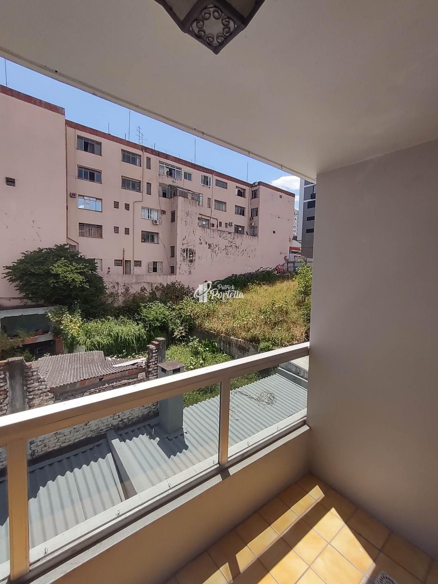 Apartamento à venda com 2 quartos, 70m² - Foto 5