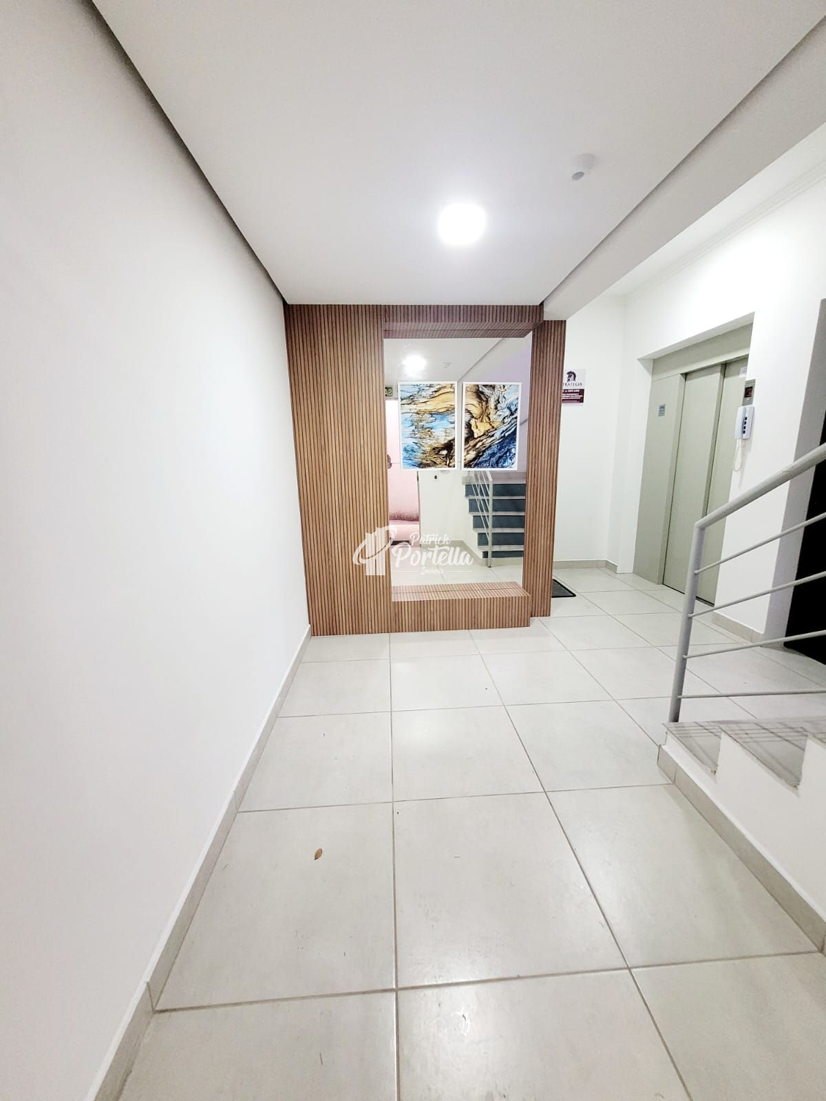 Apartamento à venda com 2 quartos, 71m² - Foto 2