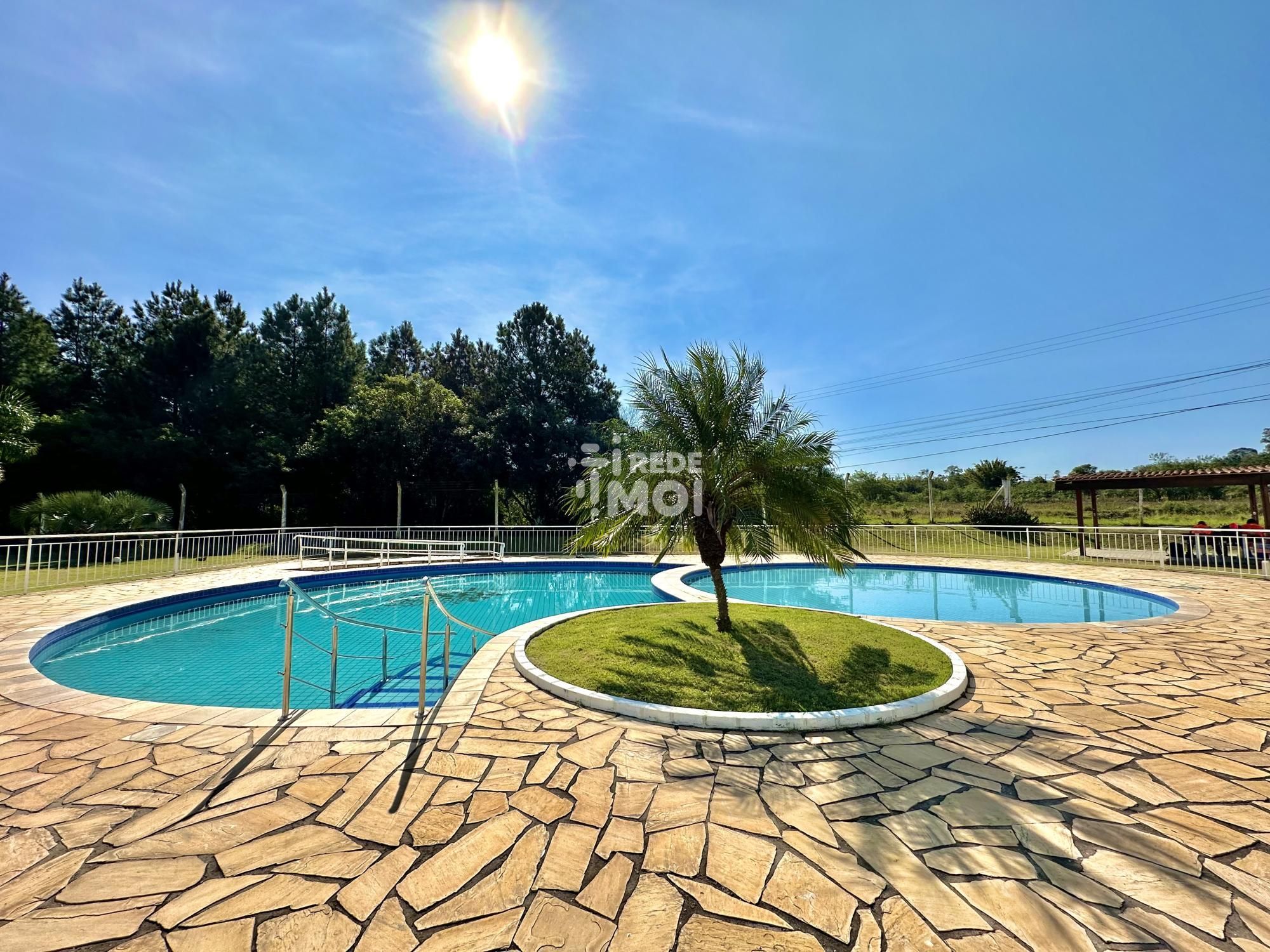 Piscinas Adulto e Infantil