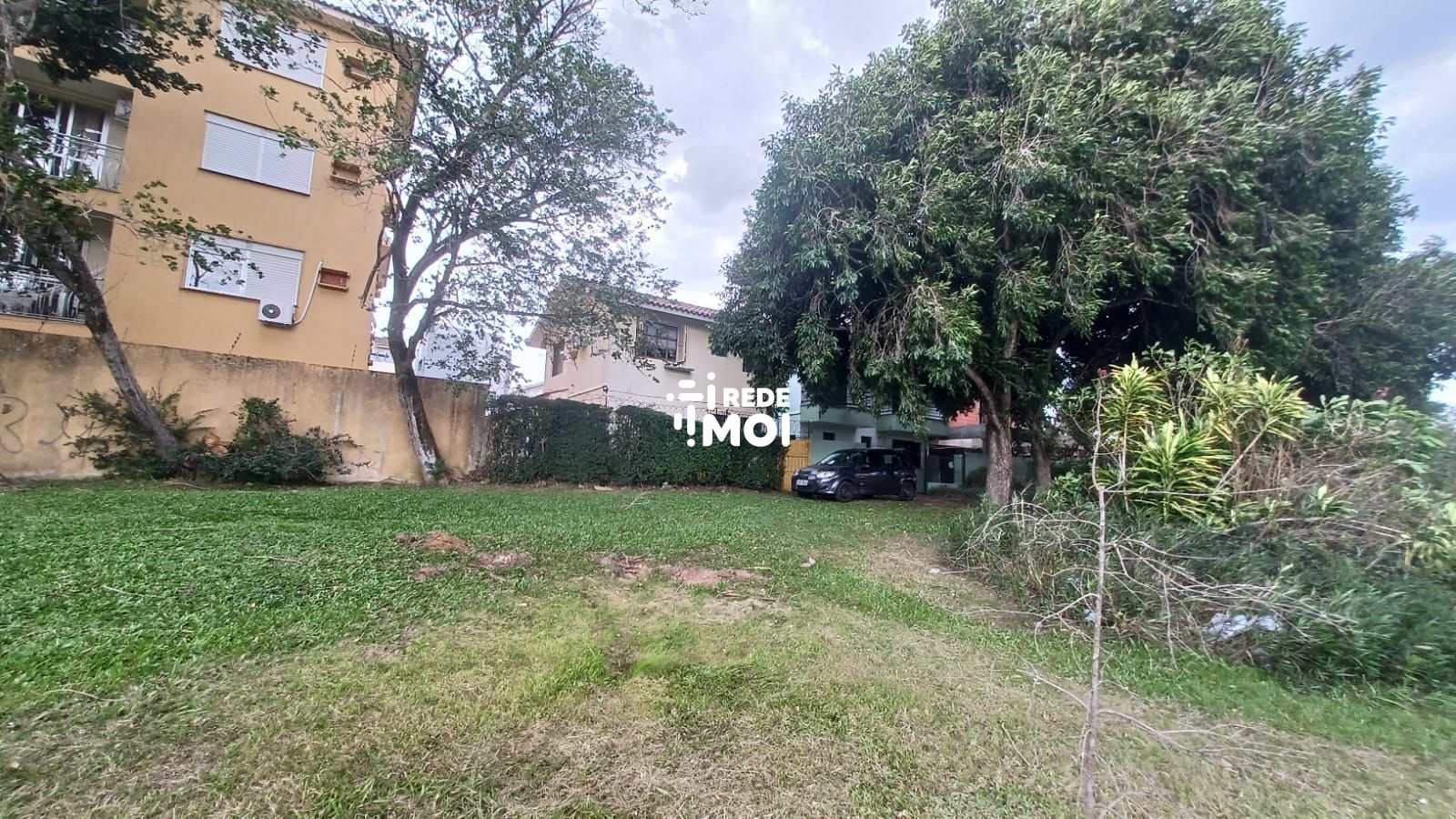 Fundos com acesso a Av. Princiapal de entrada ufsm