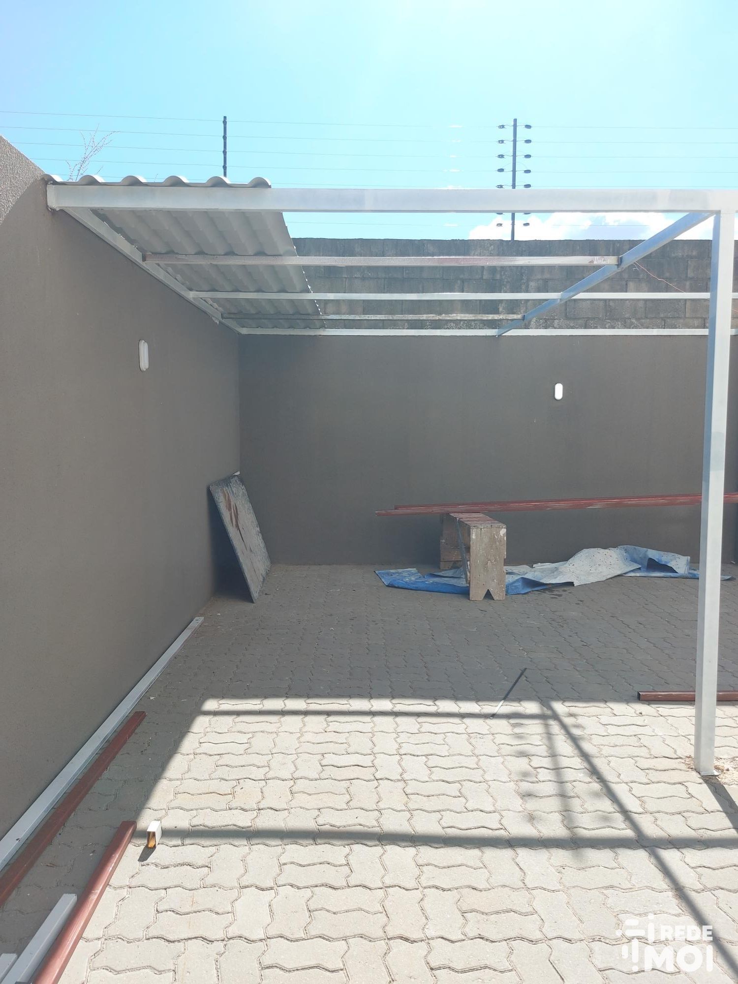 Vaga de garagem coberta