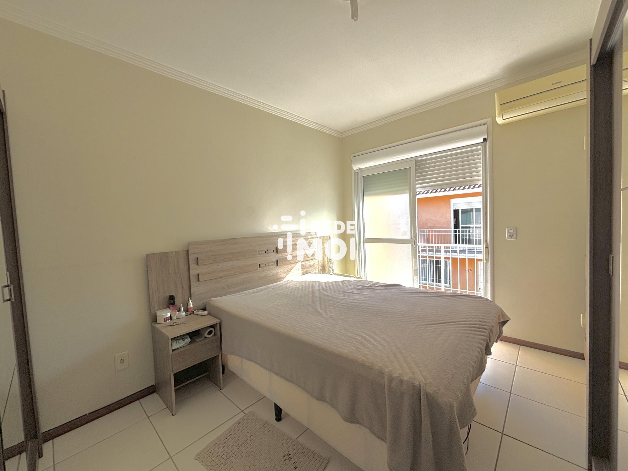 Quarto de casal com sacada