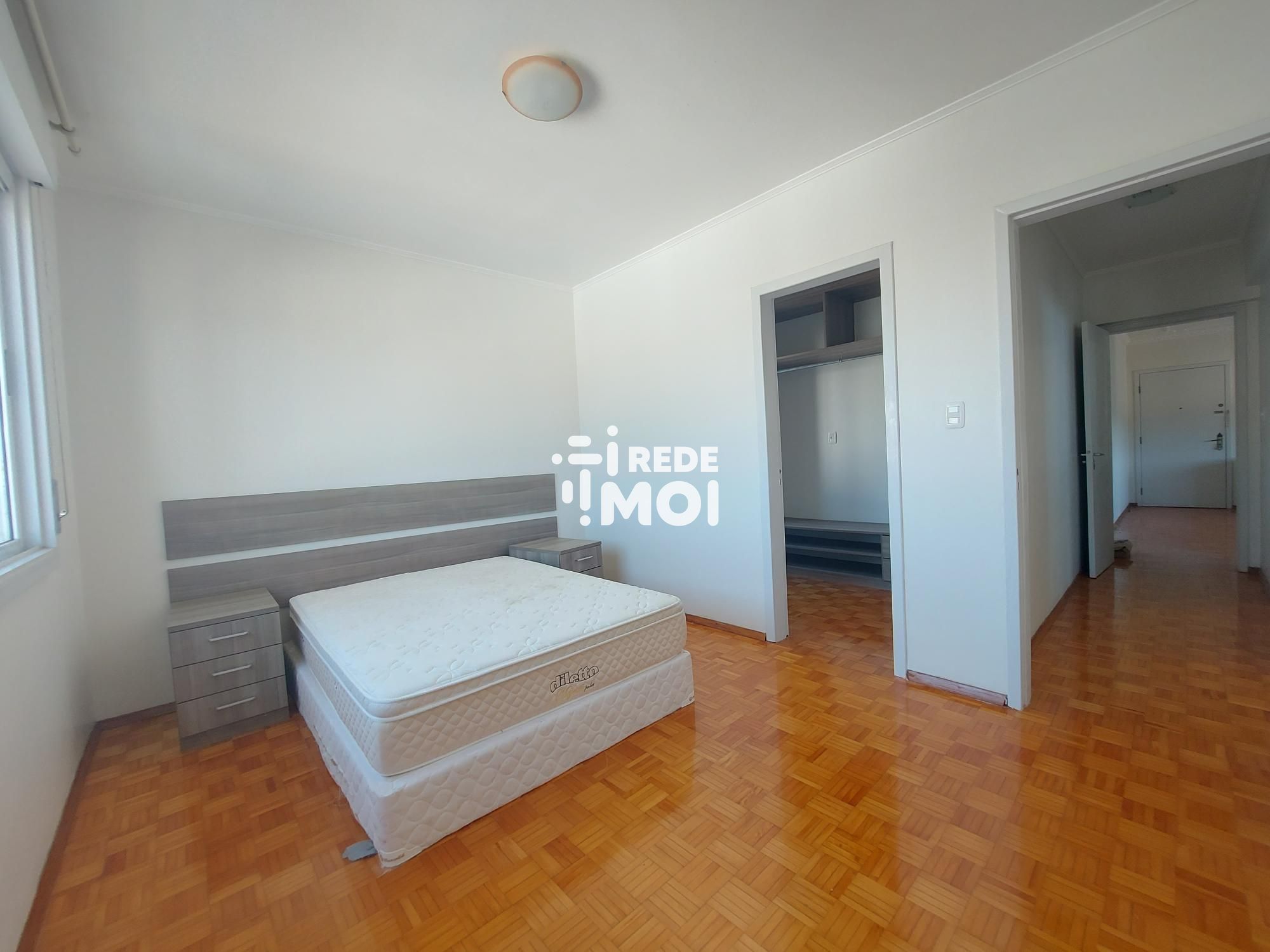 Quarto com Closet