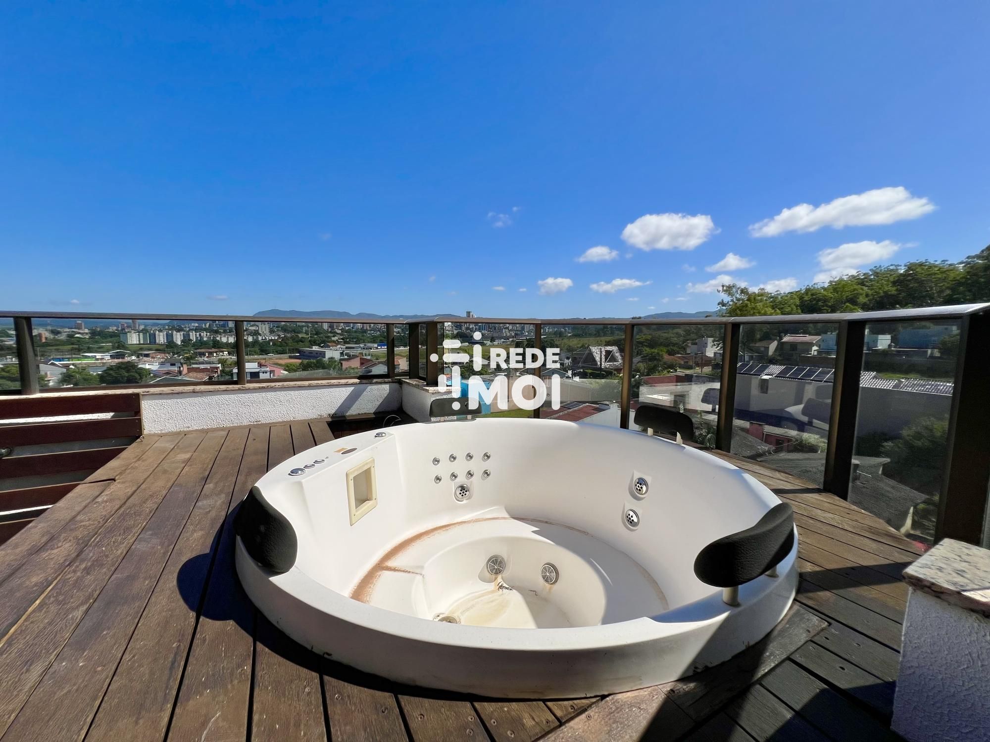 BANHEIRA DE HIDROMASSAGEM