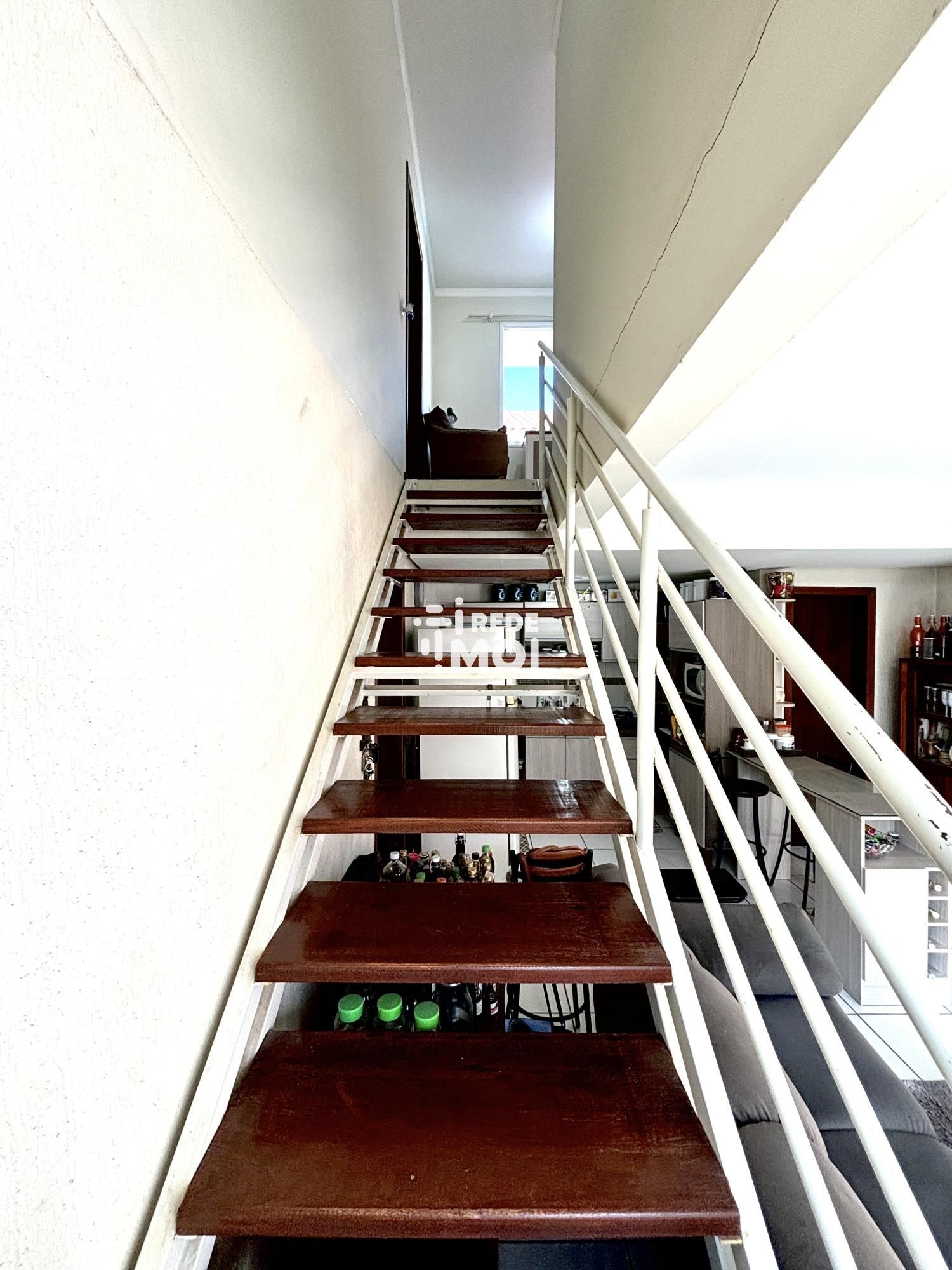 Escada em madeira