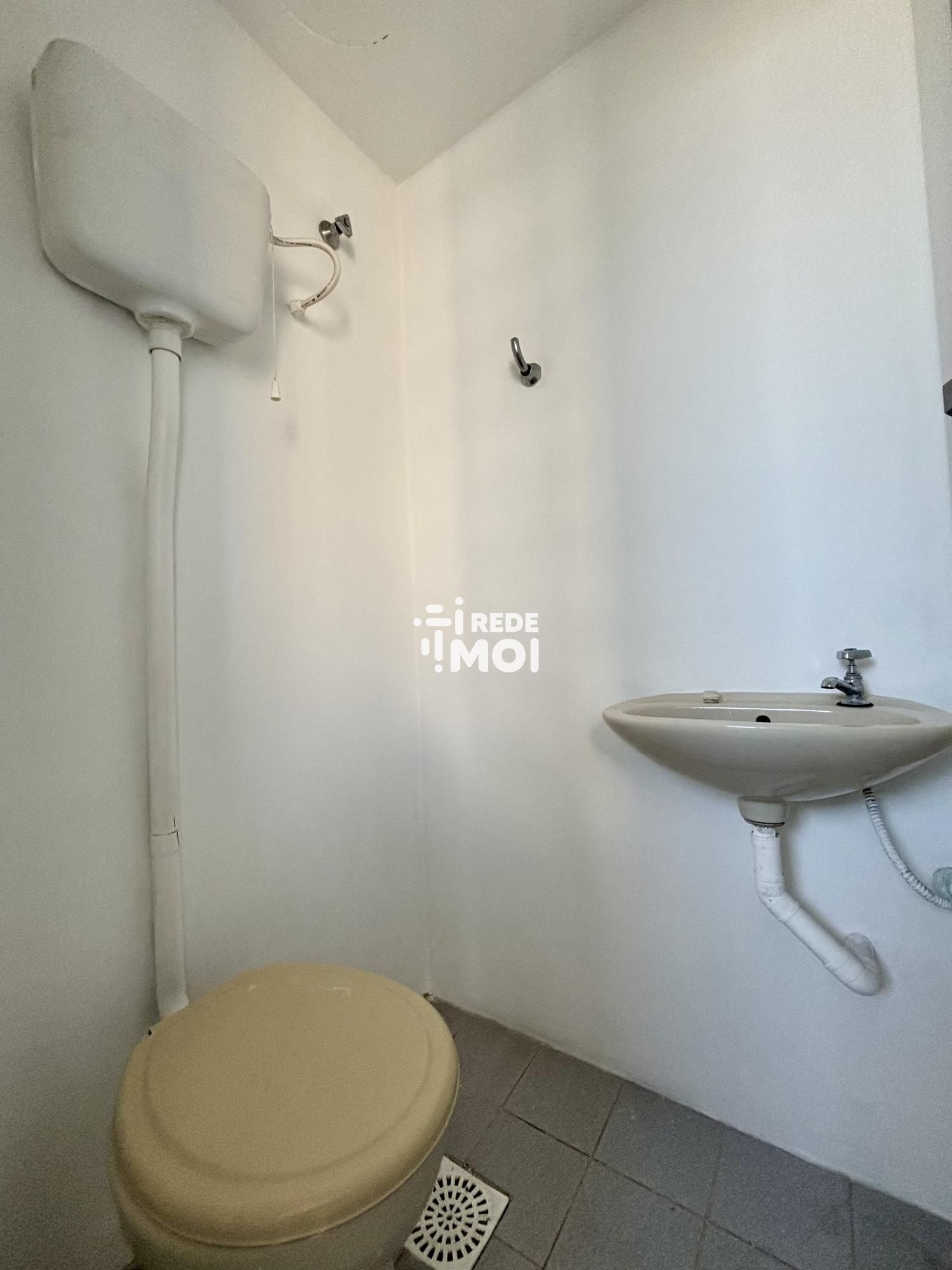 LAVABO DEPENDENCIA