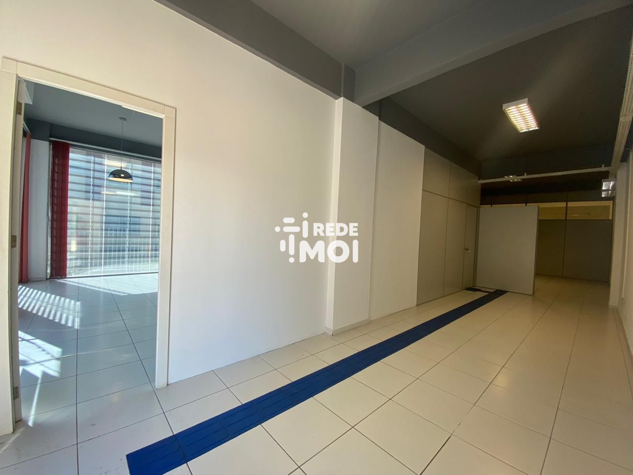 HALL  ENTRADA