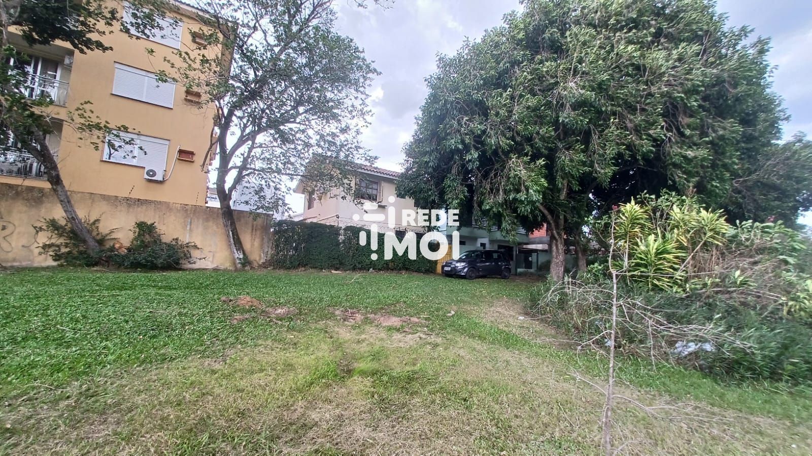 Fundos com acesso a Av. Princiapal de entrada ufsm