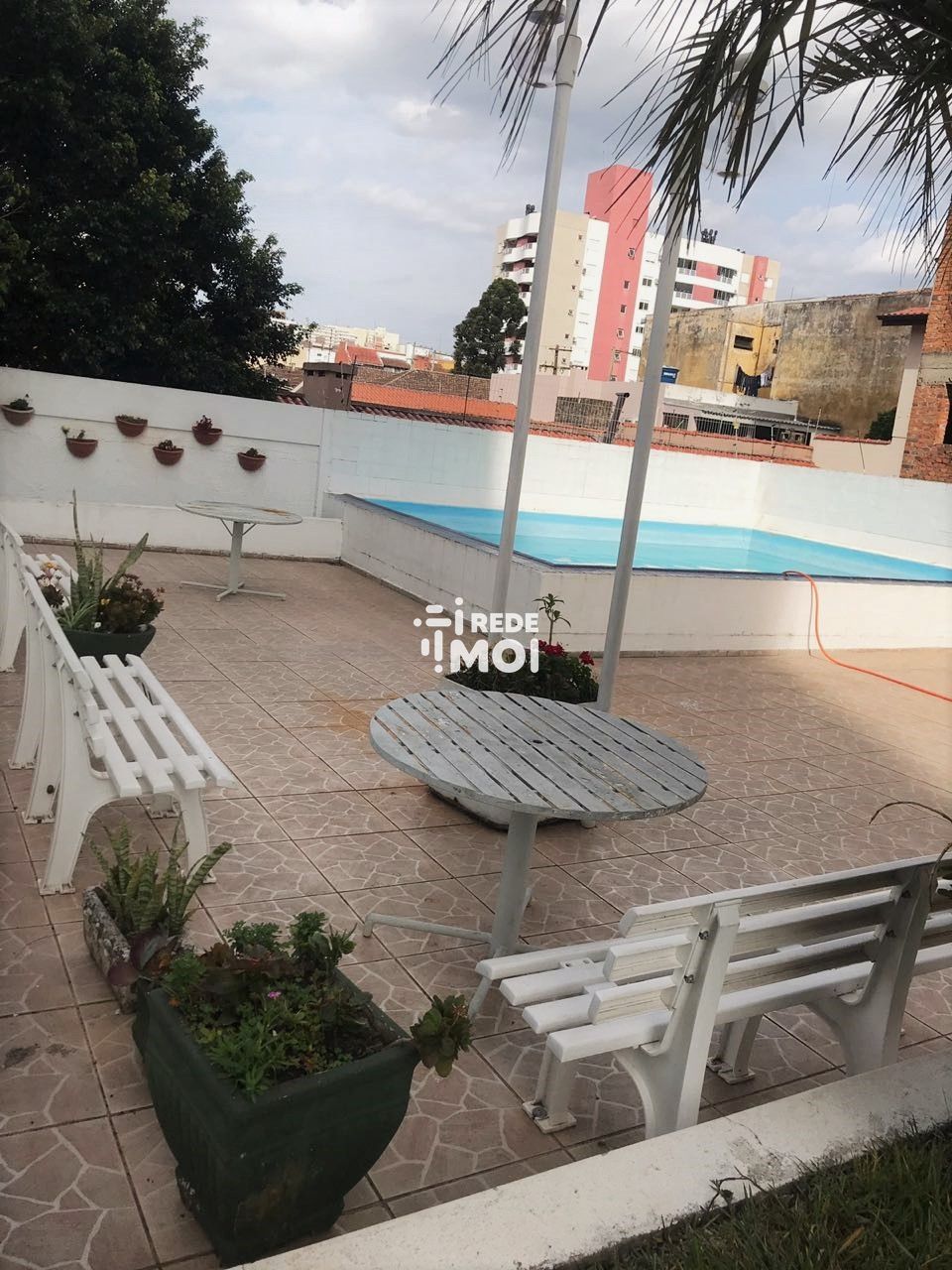 AREA COMUM COM PISCINA