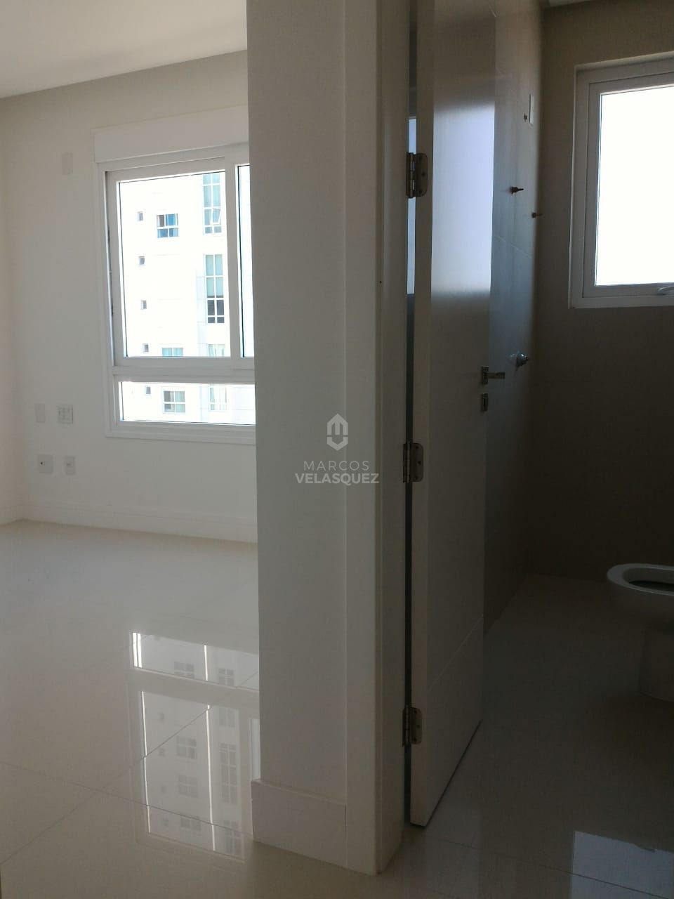 Apartamento à venda com 3 quartos, 160m² - Foto 12