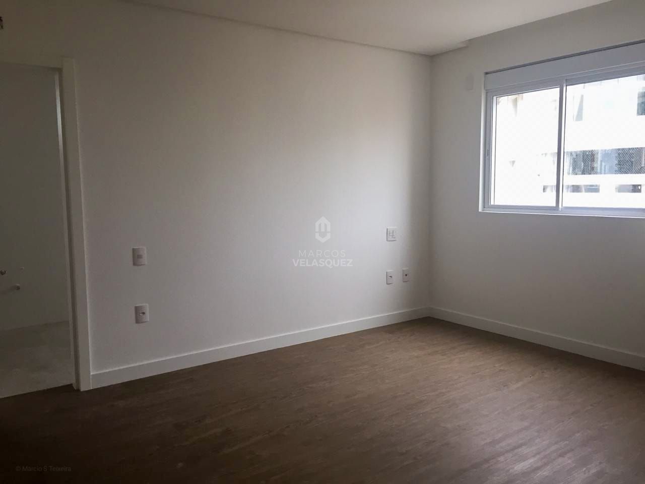 Apartamento à venda com 4 quartos, 167m² - Foto 14