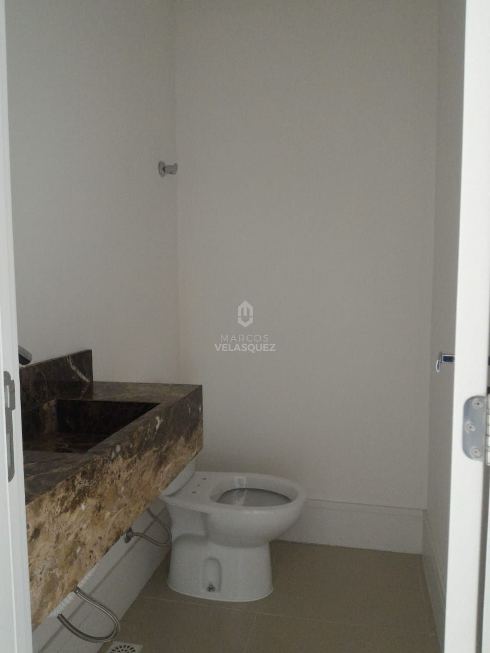 Apartamento à venda com 4 quartos, 138m² - Foto 7