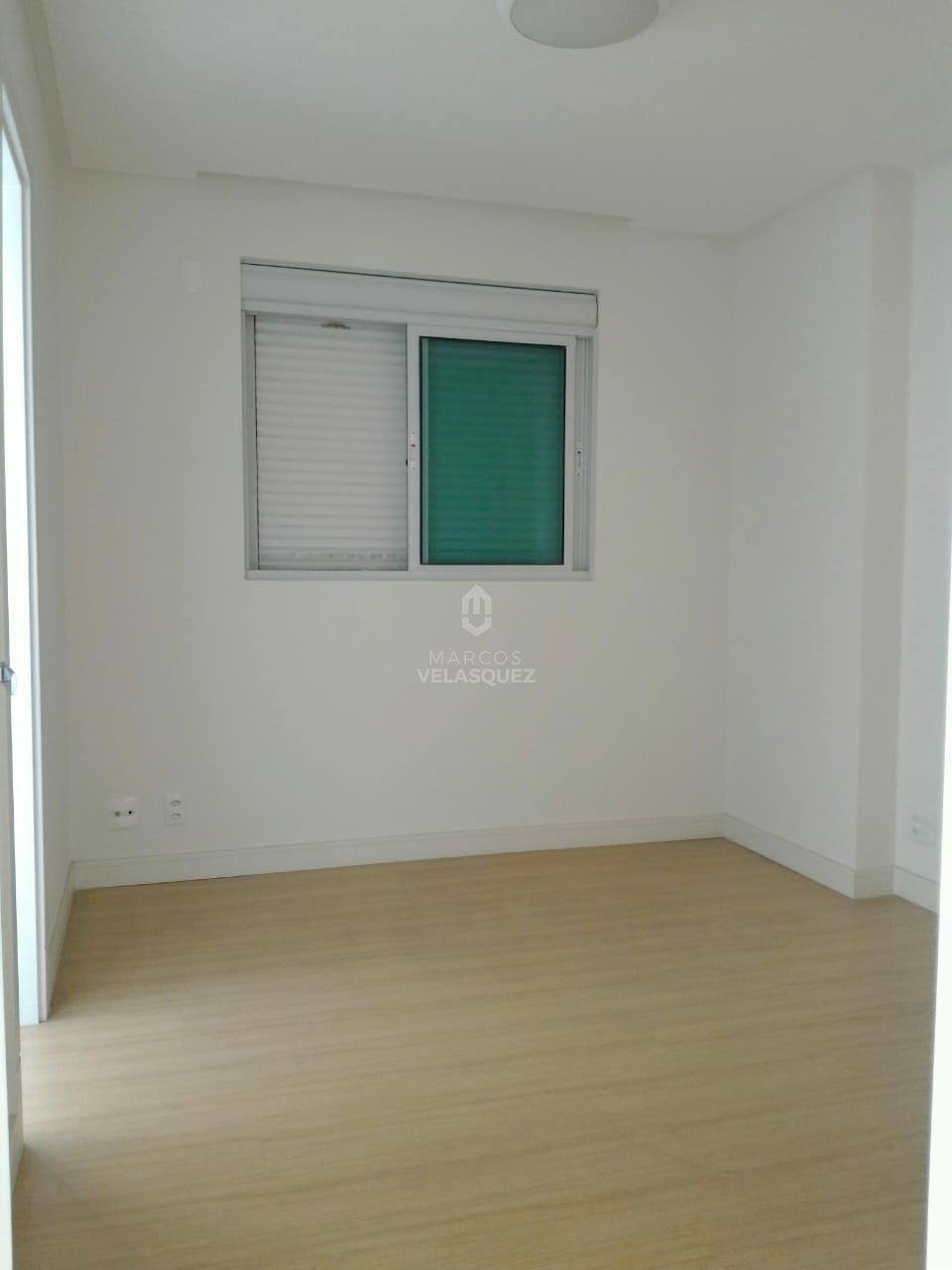 Apartamento à venda com 4 quartos, 138m² - Foto 9