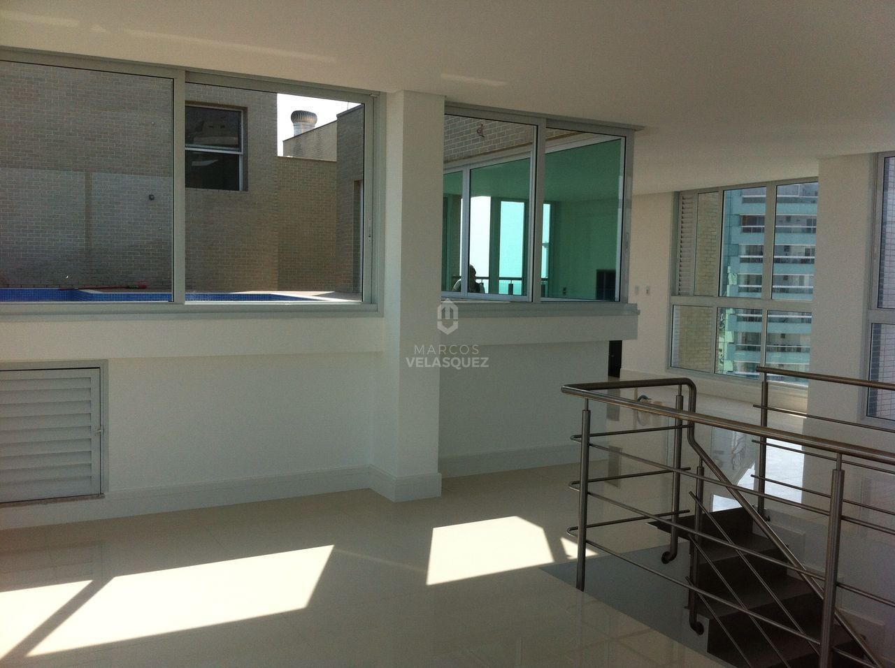 Apartamento à venda com 3 quartos, 330m² - Foto 6